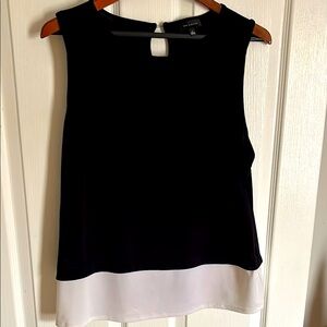 EUC The Limited Black and White Sleeveless blouse